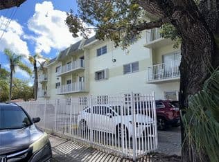 1+1 Condo — 12890 NE 8th Ave APT 107, North Miami, 33161