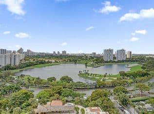 2+1 Condo — 20281 E Country Club Dr APT 1703, Aventura, 33180