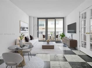 1+1 Condo — 5555 Collins Ave APT 3C, Miami Beach, 33140