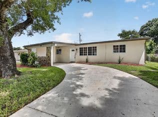 4-bedroom Single-Family Home — 7231 Freedom Street, Hollywood, 33024
