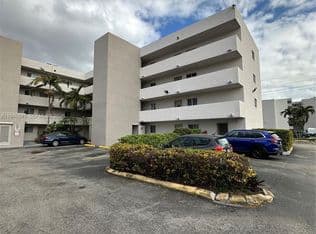 2+1 Condo — 6091 W 22nd Ct APT 408, Hialeah, 33016