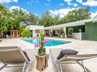 5-bedroom Single-Family Home — 19130 NE 21st Ave, North Miami Beach, 33179