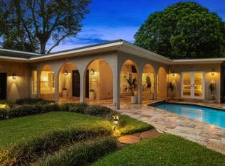 3+1 Müstakil ev — 901 SE 6TH Street, Fort Lauderdale, 33301