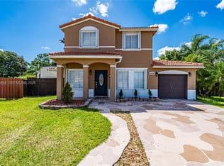 3-bedroom Single-Family Home — 13790 SW 174th St, Miami, 33177