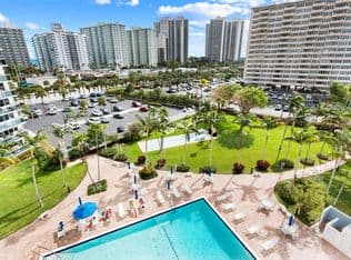 2+1 Condo — 3300 NE 36th Street #721, Fort Lauderdale, 33308