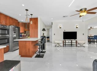 3-bedroom Single-Family Home — 1218 SW 2ND Avenue, Pompano Beach, 33060