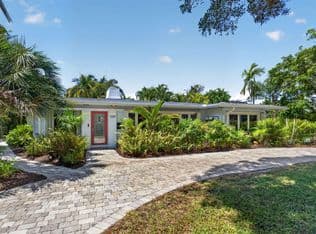5-bedroom Single-Family Home — 2614 NE 15th Street, Fort Lauderdale, 33304