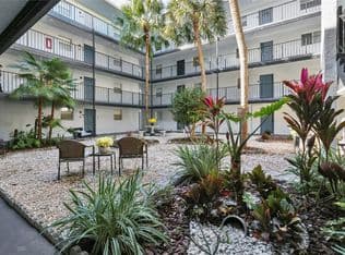 2-bedroom Condo — 2800 Somerset Drive #418j, Lauderdale Lakes, 33311