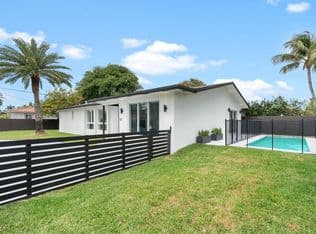 4+1 Müstakil ev — 301 88th St, Surfside, 33154