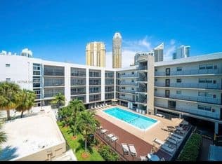 2-bedroom Condo — 201 178th Dr APT 332, Sunny Isles Beach, 33160