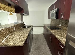 1+1 Condo — 1100 NE 1st Ct APT 105, Hallandale, 33009