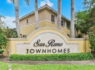 2-bedroom Townhouse — 1912 SW 60th Avenue, Pompano Beach, 33068