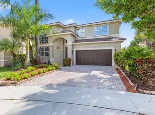 4+1 Müstakil ev — 16745 NW 12th Ct, Pembroke Pines, 33028