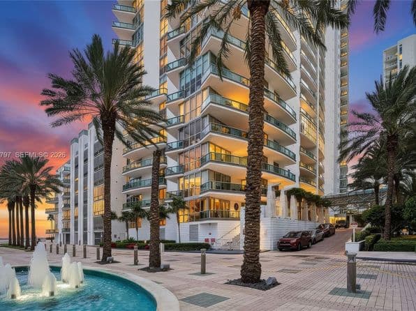 1-bedroom Condo — 1331 Brickell Bay Dr APT 611, Miami, FL 33131