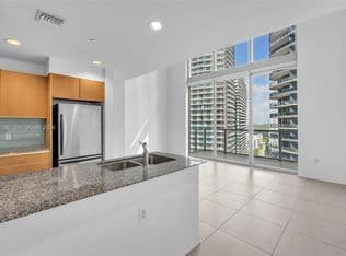 1+1 Condo — 1050 Brickell Ave APT 2418, Miami, 33131
