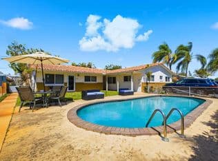 5+1 Mülk — 451 SE 1st Avenue #A-B, Pompano Beach, 33060