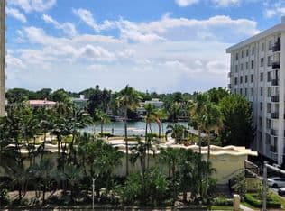 2+1 Condo — 5601 Collins Ave APT 520, Miami Beach, 33140