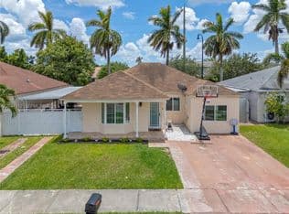 4+1 Müstakil ev — 14316 SW 159th Ter, Miami, 33177