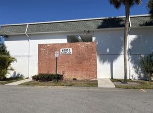 2+1 Condo — 6505 Winfield Blvd #B-19, Margate, 33063