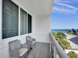 1+1 Condo — 3725 S Ocean Dr APT 520, Hollywood, 33019