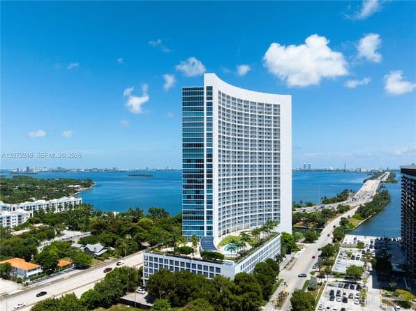 Blue Condo, Edgewater
