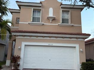 5-bedroom Single-Family Home — 3955 NE 13th Dr, Homestead, 33033