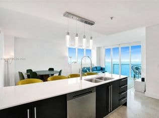 2+1 Condo — 665 NE 25th St APT 2105, Miami, 33137