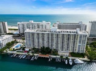 2-bedroom Condo — 5600 Collins Ave APT 7Y, Miami Beach, 33140