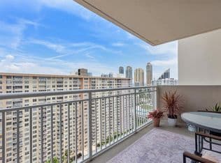 2-bedroom Condo — 250 174th St APT 2211, Sunny Isles Beach, 33160