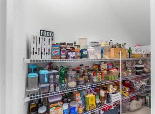 4-bedroom Townhouse — 527 NW 17th Street, Fort Lauderdale, 33311