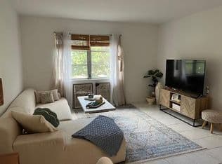 1+1 Condo — 1950 N Andrews Avenue #210d, Fort Lauderdale, 33311