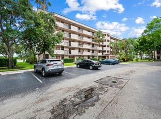 2-bedroom Condo — 2768 CARAMBOLA Circle S #101, Coconut Creek, 33066