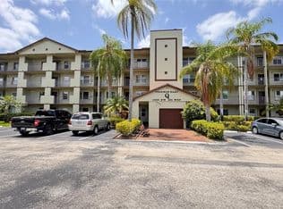2+1 Condo — 1400 SW 131st Way APT 305Q, Pembroke Pines, 33027