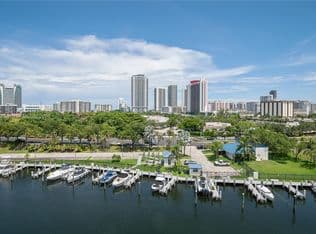 1+1 Condo — 200 Diplomat Pkwy APT 830, Hallandale, 33009