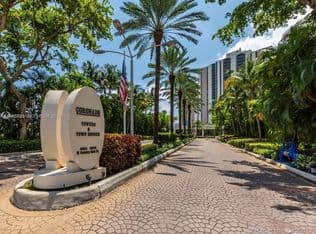 1+1 Condo — 20379 W Country Club Dr APT 1737, Aventura, 33180
