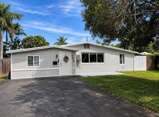4+1 Müstakil ev — 5920 NE 1st Ter, Oakland Park, 33334