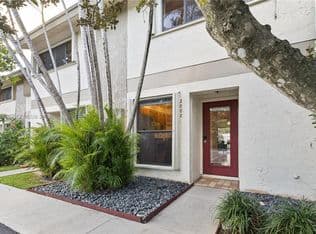 2-bedroom Townhouse — 3050 S Oakland Forest Dr APT 2008, Oakland Park, 33309