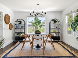 5+1 Müstakil ev — 7121 SW 63rd Ave, South Miami, 33143