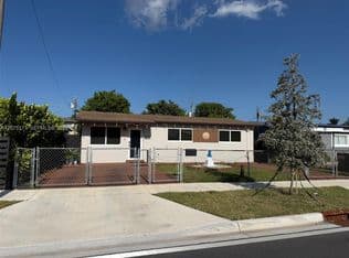 3-bedroom Single-Family Home — 4585 E 9th Ln, Hialeah, 33013