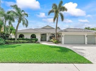 5+1 Müstakil ev — 550 NW 110th Ave, Plantation, 33324