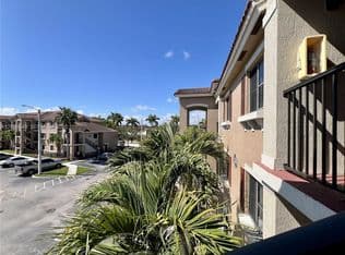 3-bedroom Condo — 22301 SW 88th Pl #3043, Cutler Bay, 33190