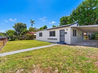 2+1 Müstakil ev — 280 NW 101st St, Miami, 33150