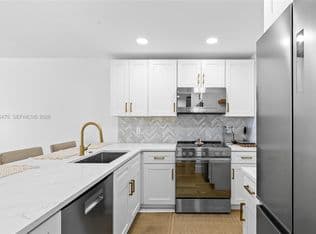 1+1 Condo — 301 N Ocean Blvd APT 302, Pompano Beach, 33062