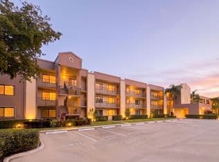 2-bedroom Condo — 10641 W Clairmont Circle, Fort Lauderdale, 33321