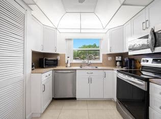 2+1 Condo — 9330 Sunrise Lakes Blvd APT 104, Sunrise, 33322