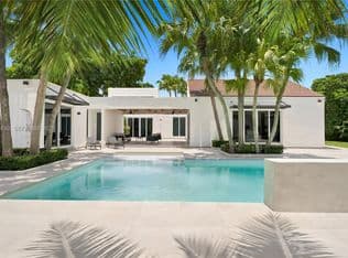 5-bedroom Single-Family Home — 10420 SW 64th St, Miami, 33173