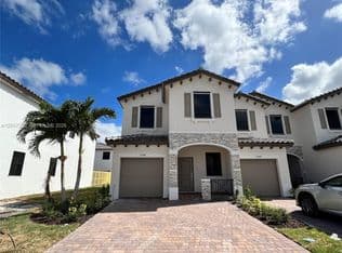 3-bedroom Townhouse — 11944 SW 244th Ln, Homestead, 33032