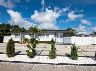 3-bedroom Single-Family Home — 3030 SW 96th Ave, Miami, 33165