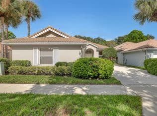 3-bedroom Single-Family Home — 204 S HAMPTON Drive, Jupiter, 33458