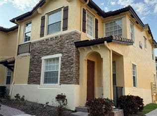 3-bedroom Townhouse — 9257 SW 227th St Unit 11, Cutler Bay, 33190